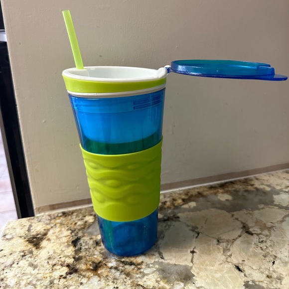 Snackees - Picture 2 of 2